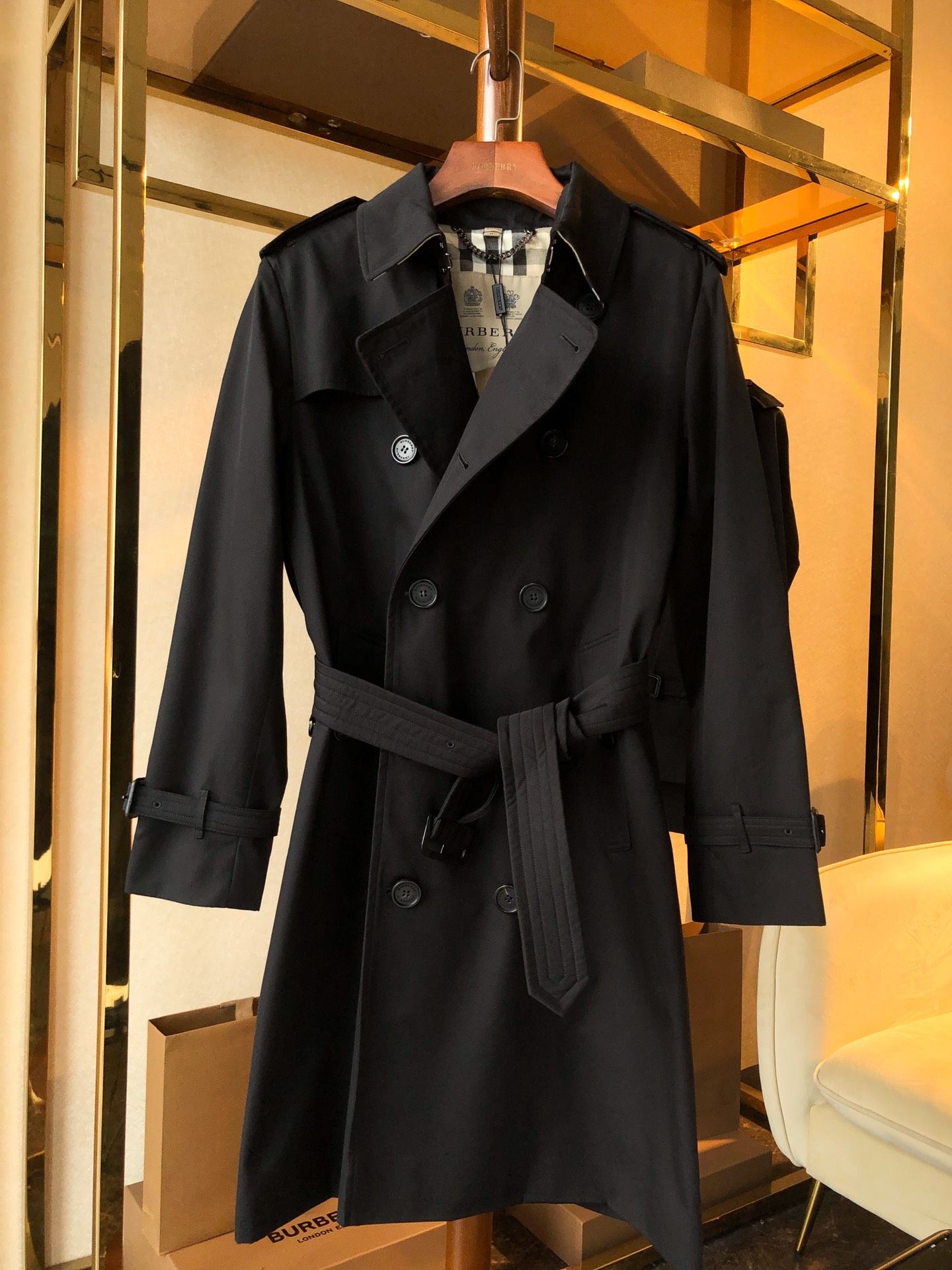 Authentic Burberry Men s Sandringham Black Long Section Men s