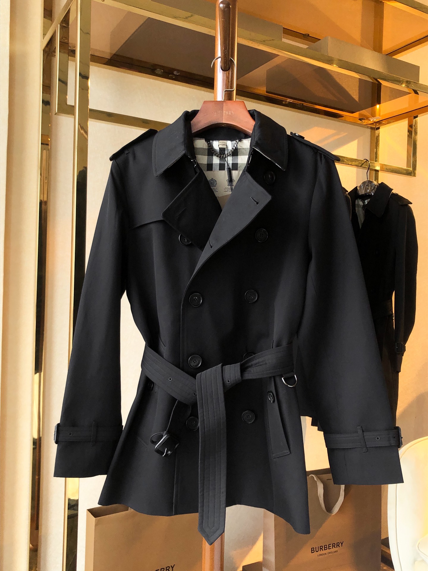 Authentic Burberry Men s Sandringham Short Black Men s Fashion Coats Jackets and Outerwear on Carousell