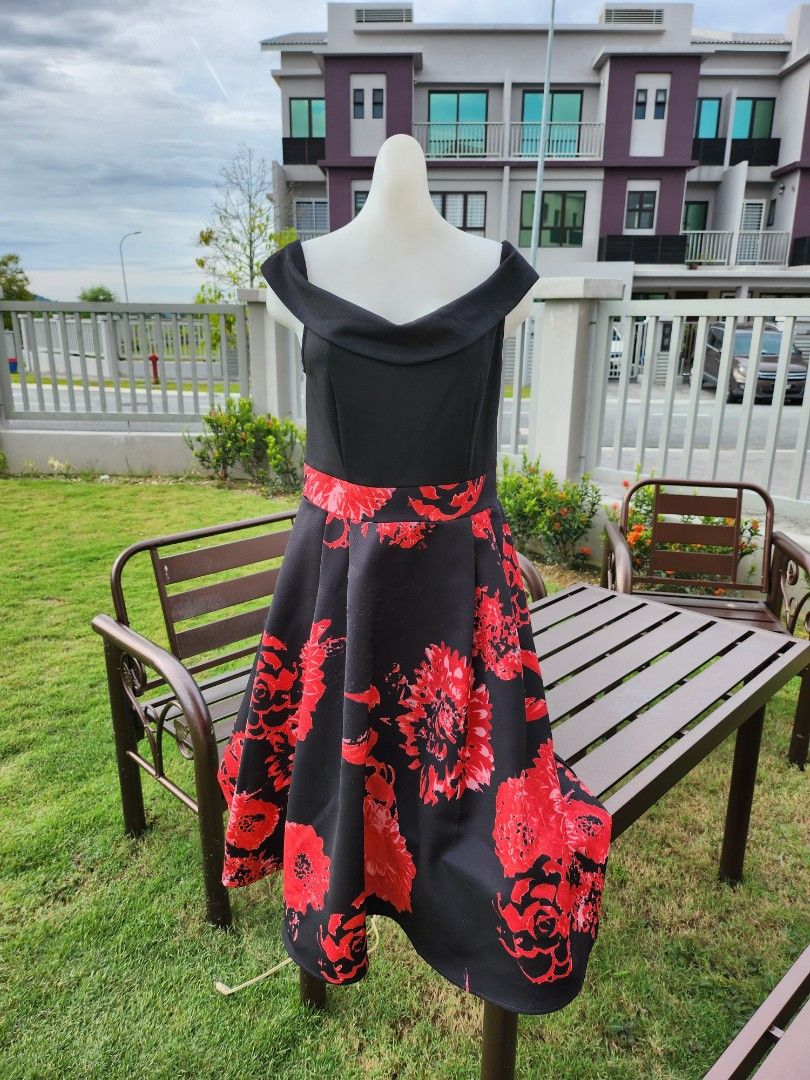 Printed Black and Red Midi Dress