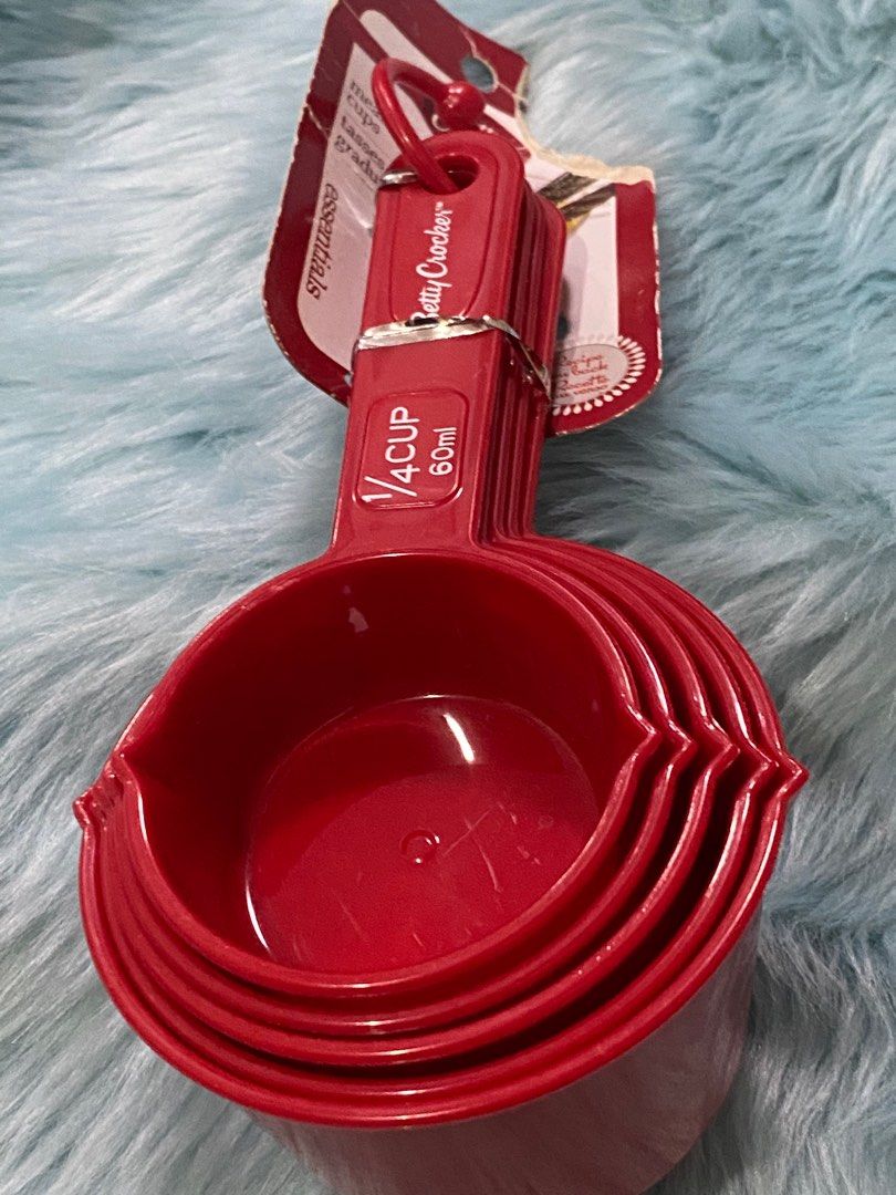 Betty Crocker Measuring Cups (Category: Bakeware) located in Caloocan City. Submitted by rowee27 (Listing ID 1203656726, Image 1). Description: Original Betty Crocker In red color Bought in Canada.