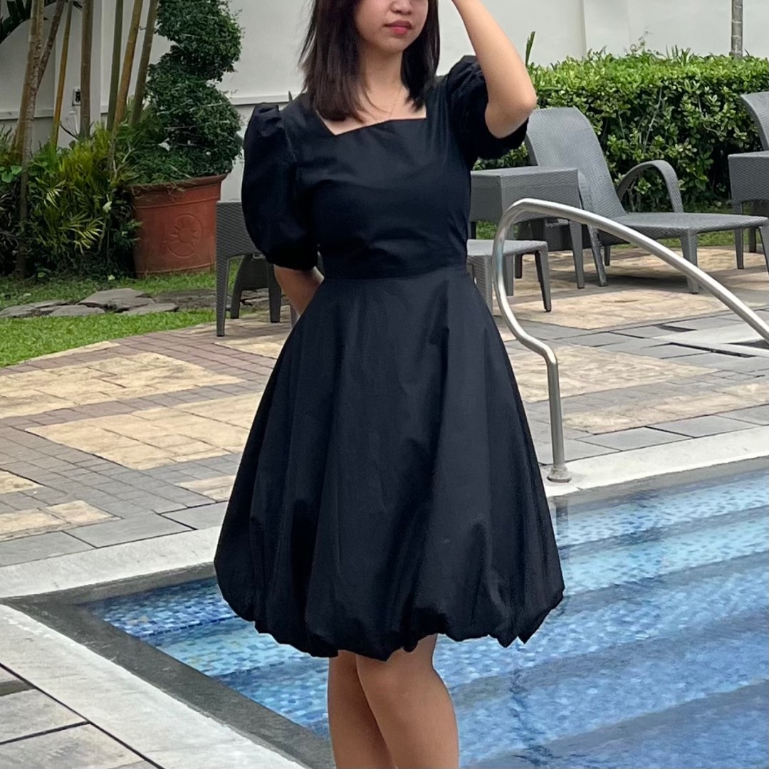 Black balloon top gown