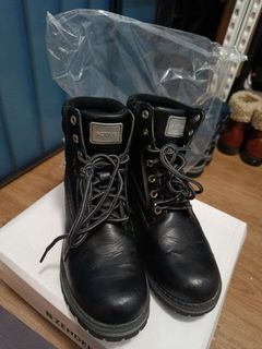 Black Boots