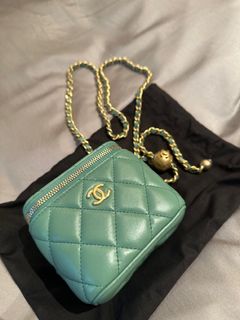 BNIB Chanel Pearl Crush Mini Vanity Bag 23C, Luxury, Bags & Wallets on  Carousell