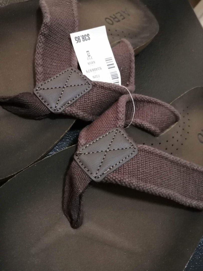 Brand new AEROPOSTALE Slippers, Men's Fashion, Footwear, Slippers