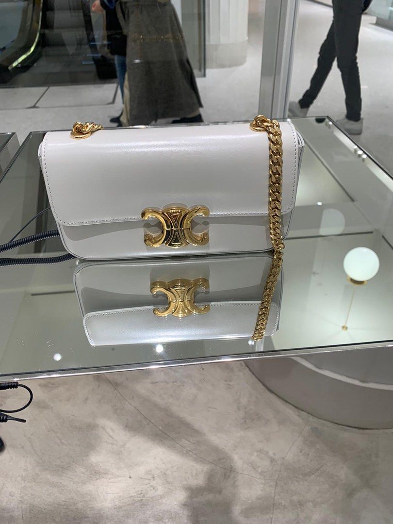 chain shoulder bag triomphe in shiny calfskin jade