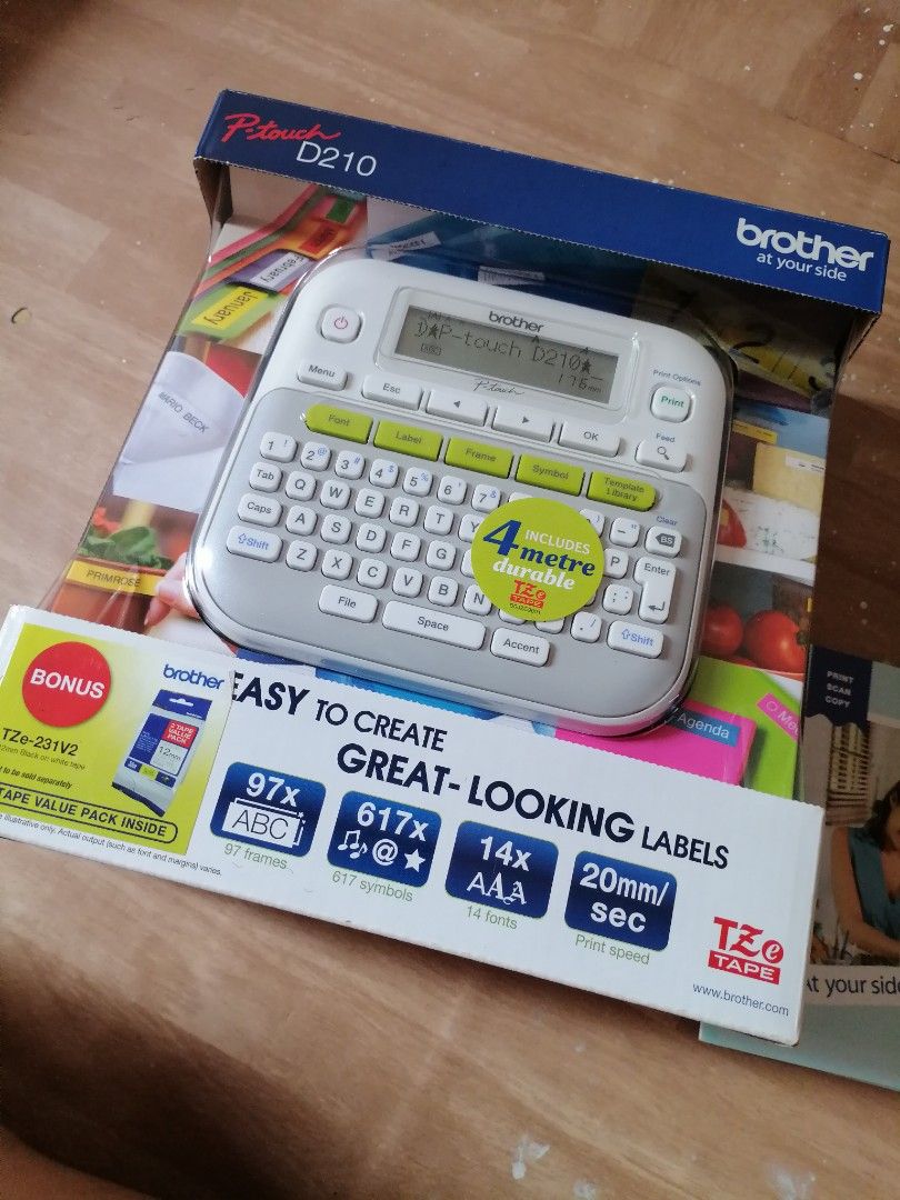 Brother PTouch PTD210 label maker label printer, Hobbies & Toys