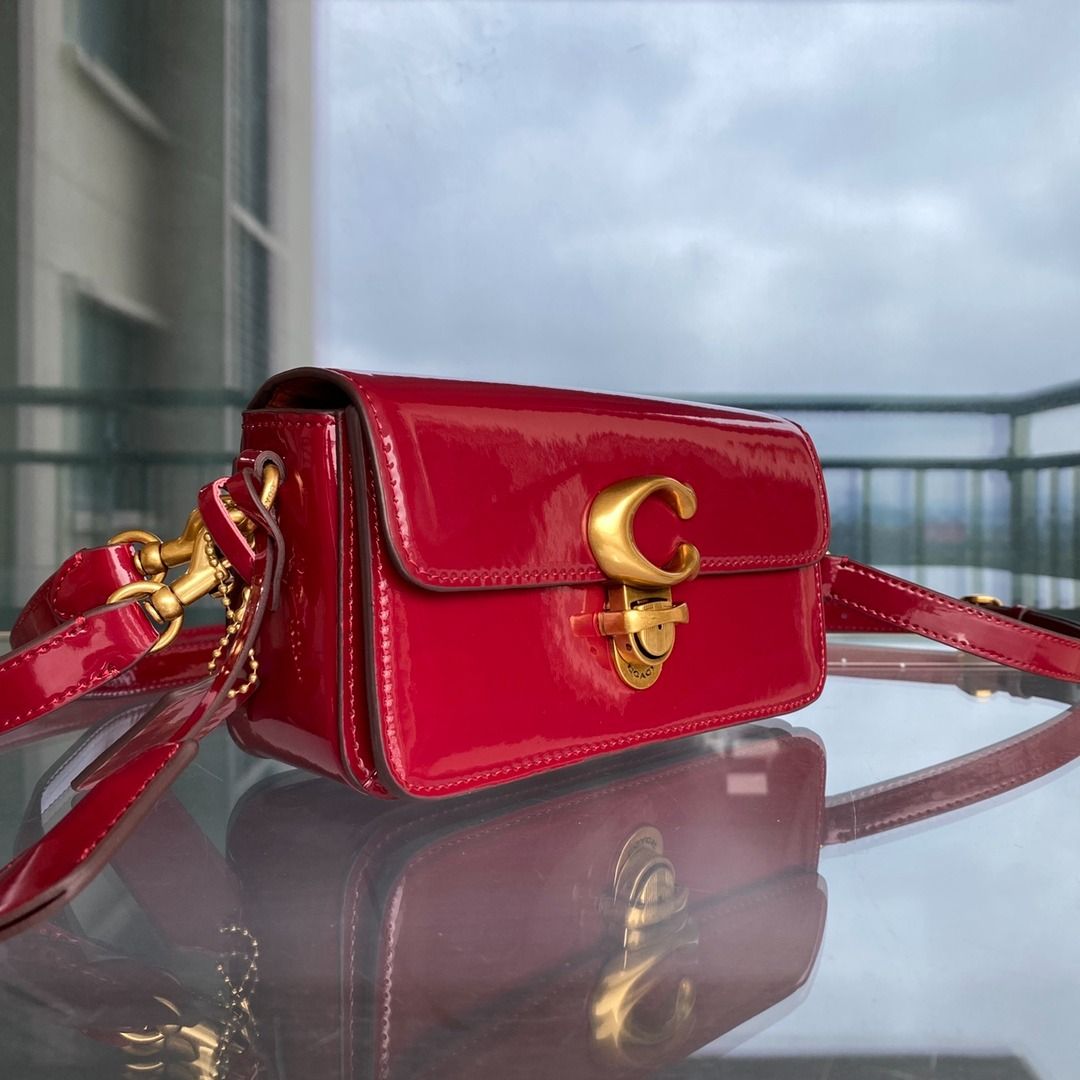 Red patent leather new arrivals crossbody bag