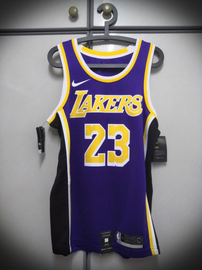 Los Angeles Lakers Lebron James Jersey Officially Licensed NBA jersey LARGE  NWT