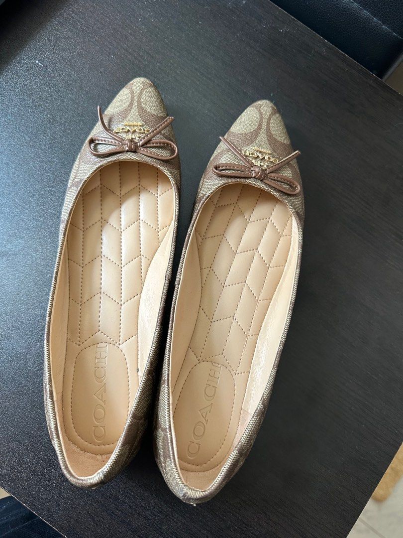 Coach Flat Shoes (Category: Flats & Sandals) located in Makati City. Submitted by ellen.mag (Listing ID 1203556985, Image 2). Description: Worn once.
