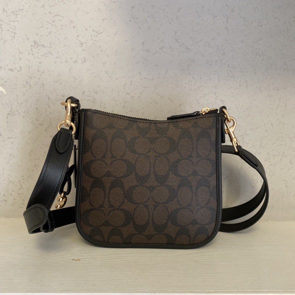 Coach Women’s Turnlock Sling Bag, Women's Fashion, Bags & Wallets