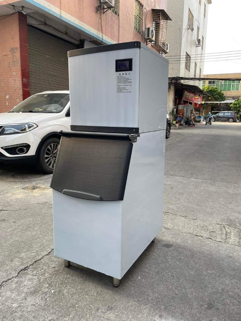 📌COMMERCIAL GRADE ICE CUBE MACHINE (Category: Refrigerators and Freezers) located in Manila. Submitted by qualityfoodserviceequipment (Listing ID 1203614138, Image 2). Description: 📌COMMERCIAL GRADE ICE CUBE MACHINE Let MYW Food Equipment Corp help your small and growing business. Get in touch with us! Kindly look for Desiree Zafra (Sales Executive) Send us a message today! 📧 mywfec5@gmail.com 📞 +639164558613 (Viber-ready) 📞 +639984703904 ☎️