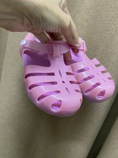 (Category: ) located in . Submitted by ninasyaff (Listing ID 1203707884, Image 1). Description: .