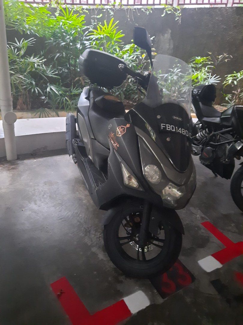 daelim 250cc scooter