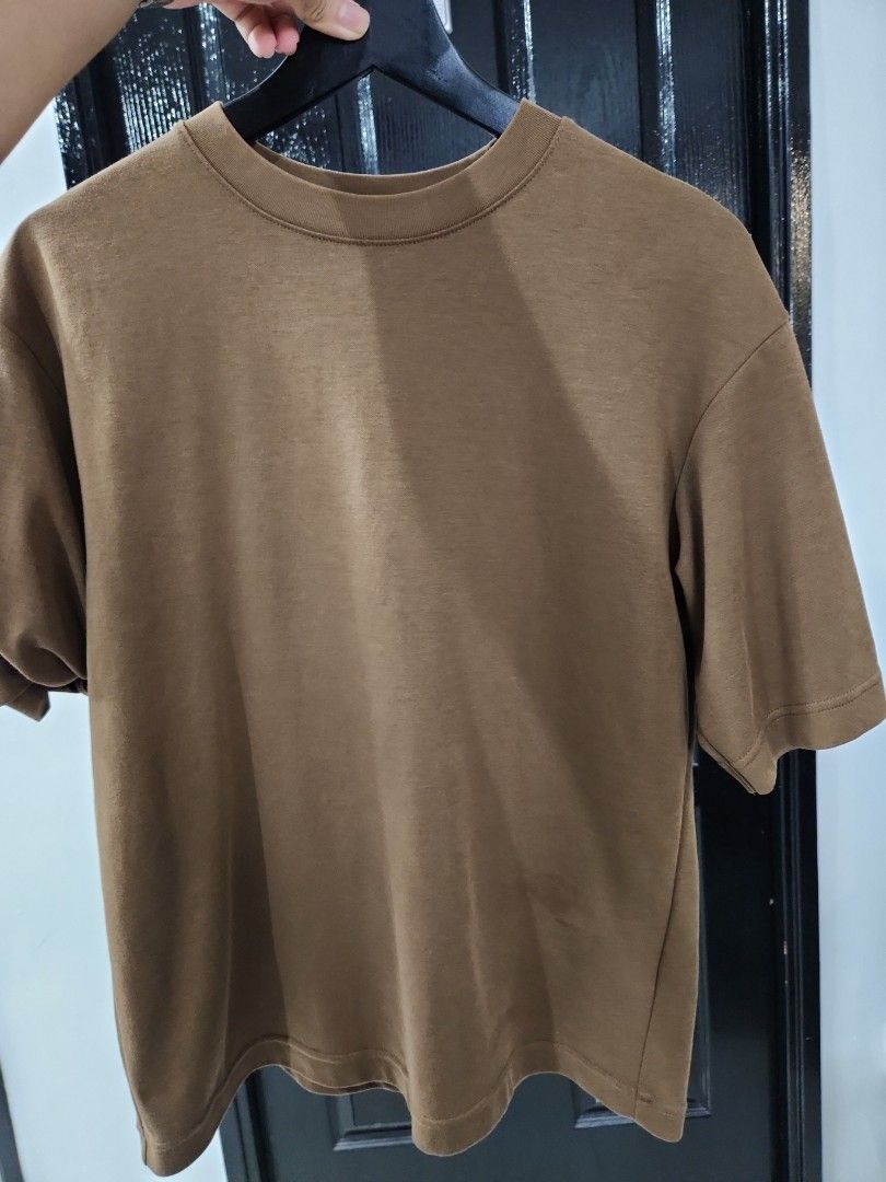 Dark brown XS Uniqlo U AIRism Cotton Crew Neck Oversized T-Shirt, Men's  Fashion, Tops & Sets, Tshirts & Polo Shirts on Carousell