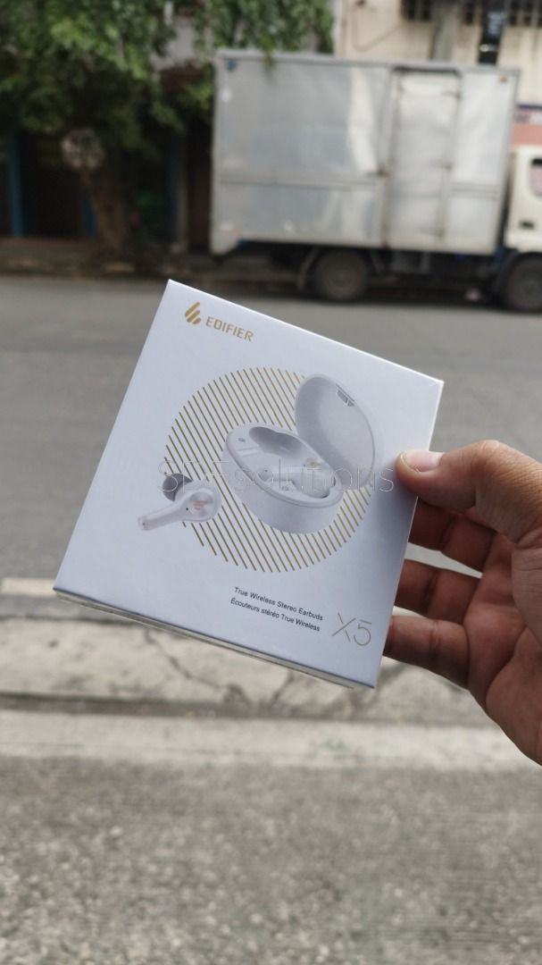 Edifier X5 V5.0 Dual Microphone Smart Touch (Category: Earphones) located in Manila. Submitted by sdfsolutions (Listing ID 1203702783, Image 3). Description: EDIFIER X5 Brand: EDIFIER Model: X5 Function: call function Headphone material: plastic Battery Life: 6 Hours + 15 Hours (21 Hours Playback time) Bluetooth version: 5.0 Color classification: shiny black / White Headphone category: true wireless headphones Waterproof performance: IPX5 How to 