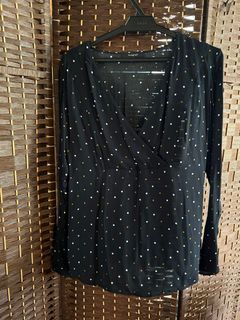 (Category: ) located in . Submitted by wardrobox (Listing ID 1203613969, Image 1). Description: .