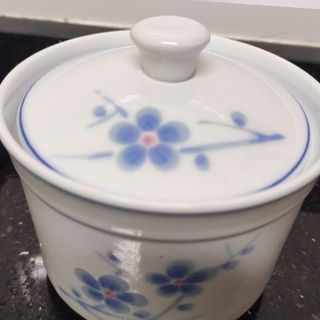 Tall soup bowl with lid
