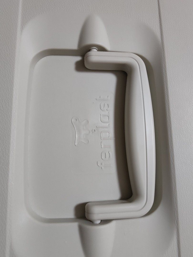 Ferplast Pet Carrier for cat, Pet Supplies, Homes & Other Pet Accessories on Carousell