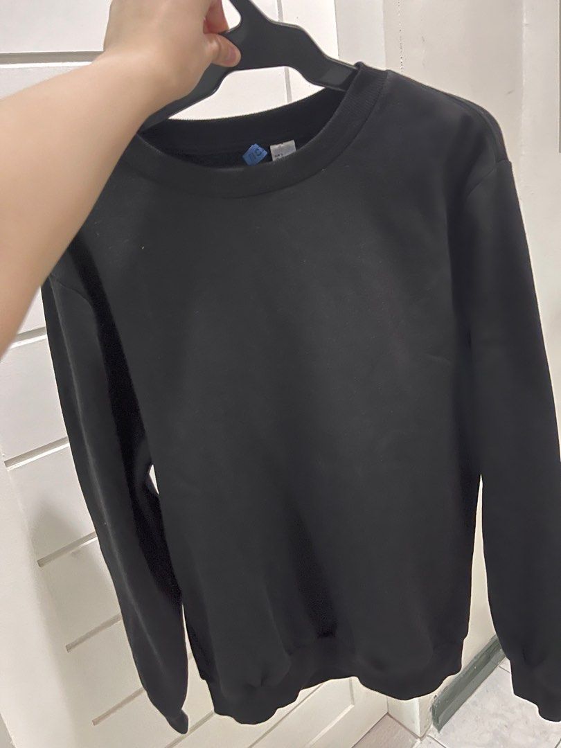 H&m black sweater hot sale