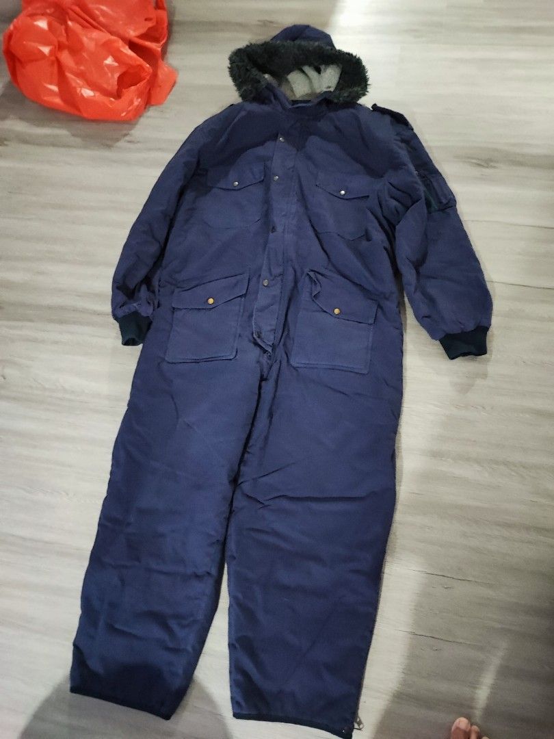 Hagor snowsuit shop