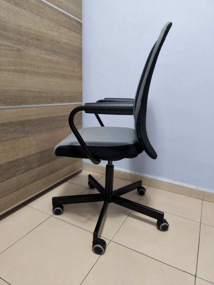 IKEA FLINTAN Office chair with armrests, grey/black (assembled