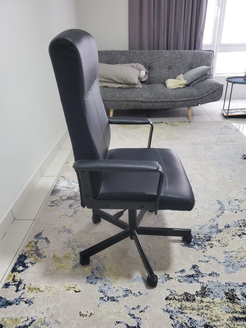 IKEA MILLBERGET Swivel office chair, Bomstad black, Furniture & Home