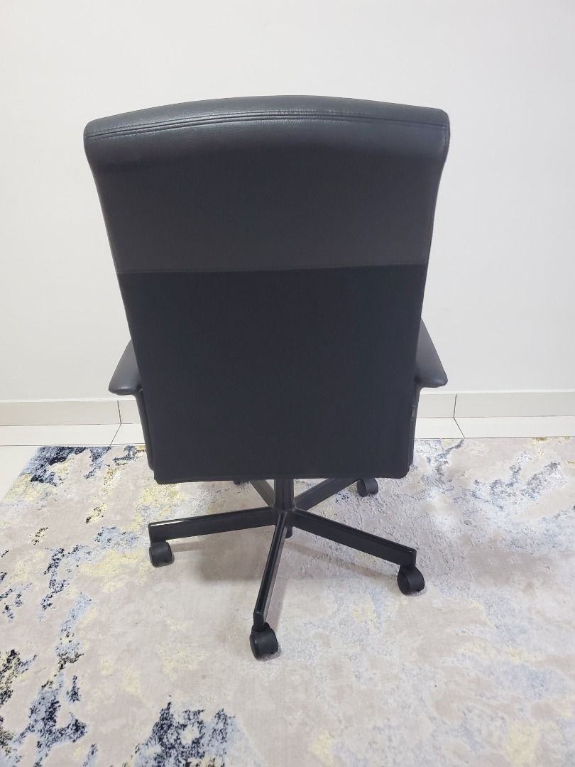 IKEA MILLBERGET Swivel office chair, Bomstad black, Furniture & Home