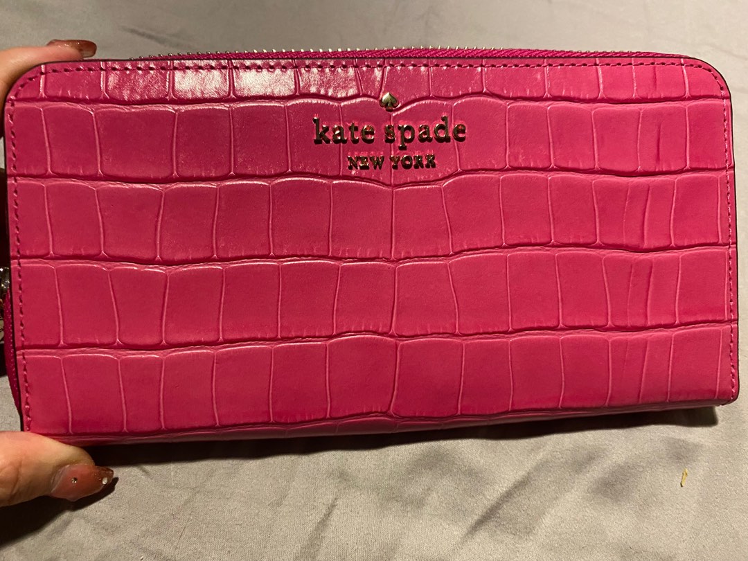 Kate Spade Darcy Large Slimfold Wallet, Women's Fashion, Bags u0026 Wallets,  Wallets u0026 Card Holders on Carousell