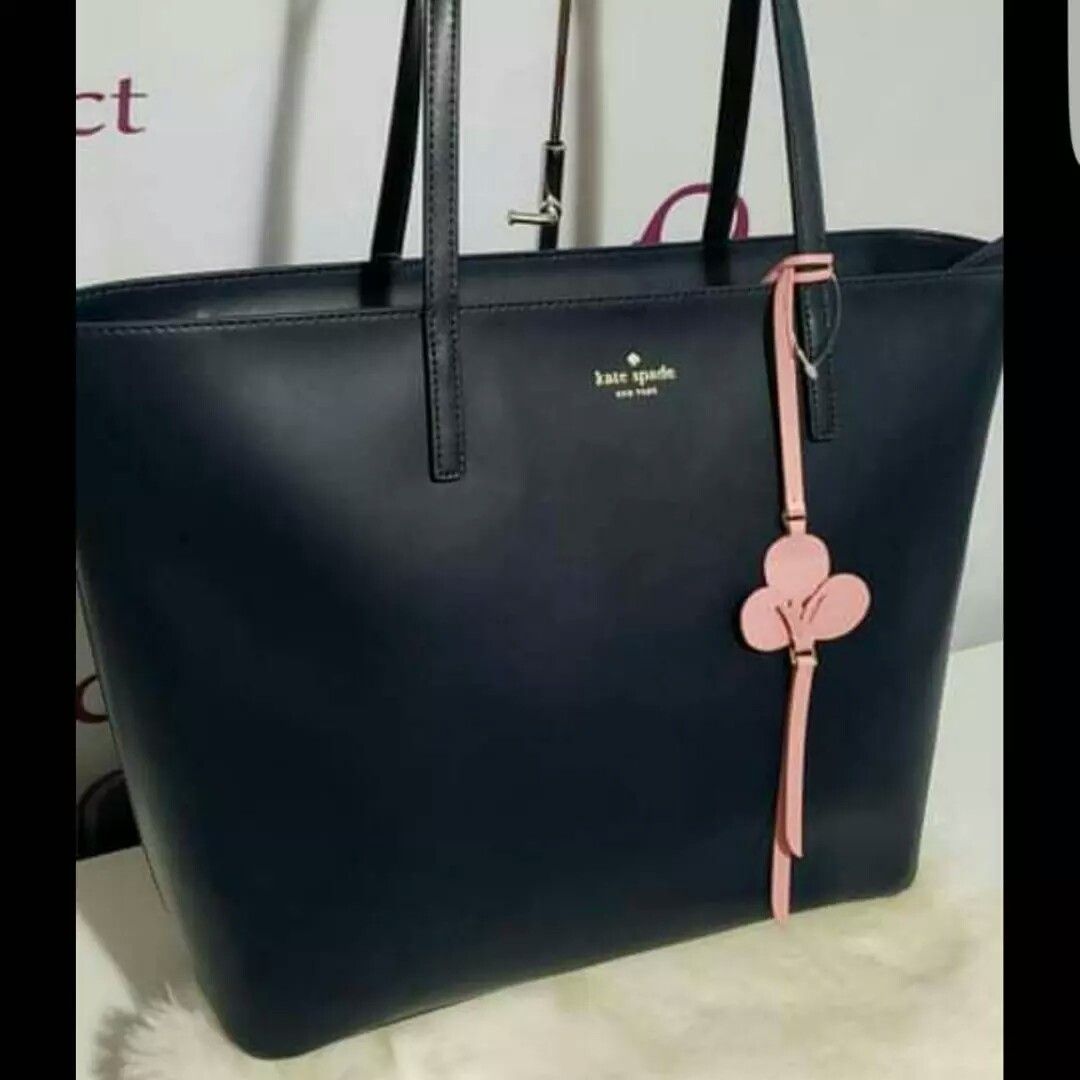 Kate Spade Shoulder Bag, Luxury, Bags & Wallets on Carousell