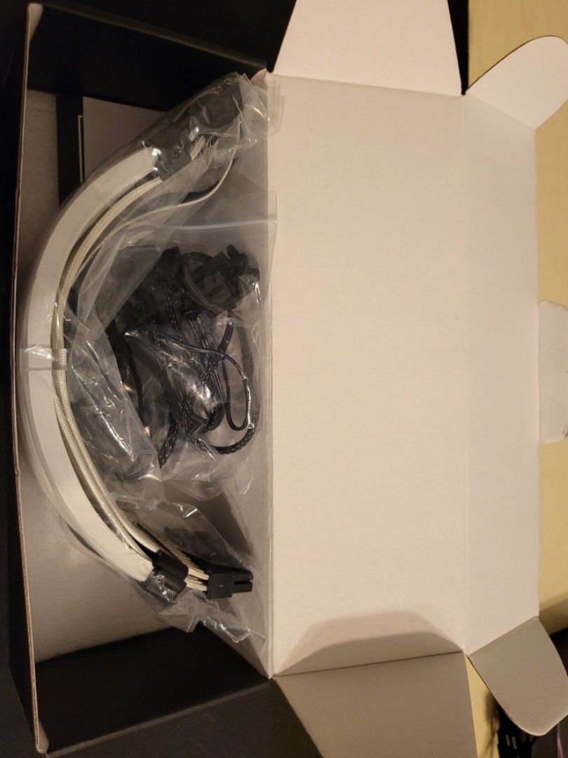 Lian Li Strimer Plus V2 ARGB Extension Cables Review - Foto 5