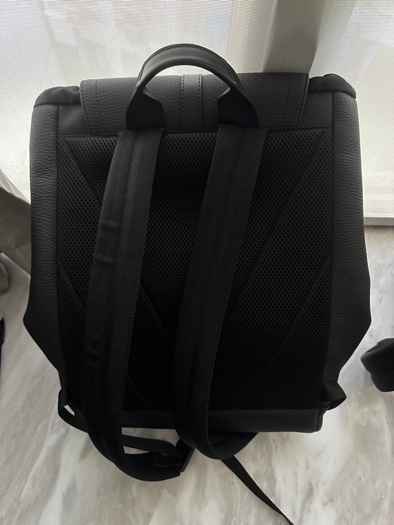 루이비통(Louis Vuitton) Christopher Slim Backpack - 캐치패션