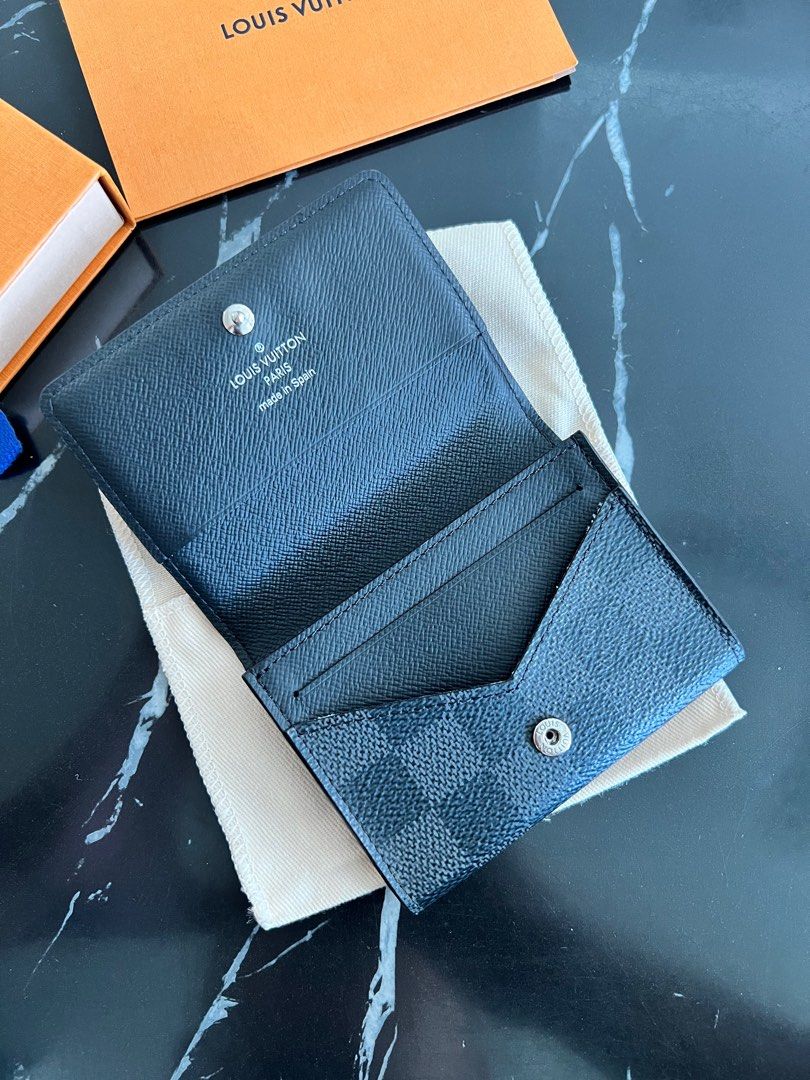 Thoughts on M63801 ENVELOPPE CARTE DE VISITE, rate or hate? I'm thinking to  get this or the CHANEL classic card holder. : r/Louisvuitton