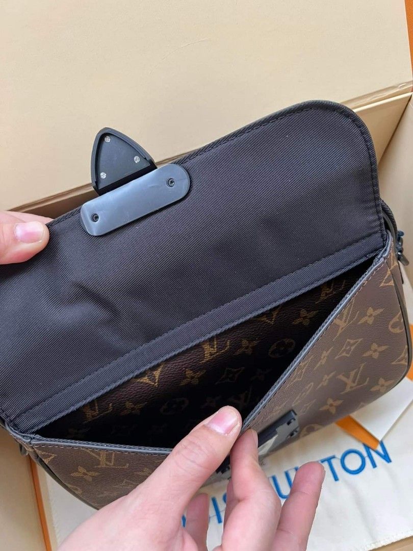 S Lock Messenger Bag, Luxury, Bags & Wallets on Carousell