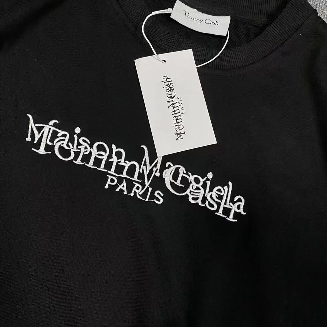 Maison Margiela X Tommy Cash Sweatshirt Men S Fashion Coats Jackets And Outerwear On Carousell