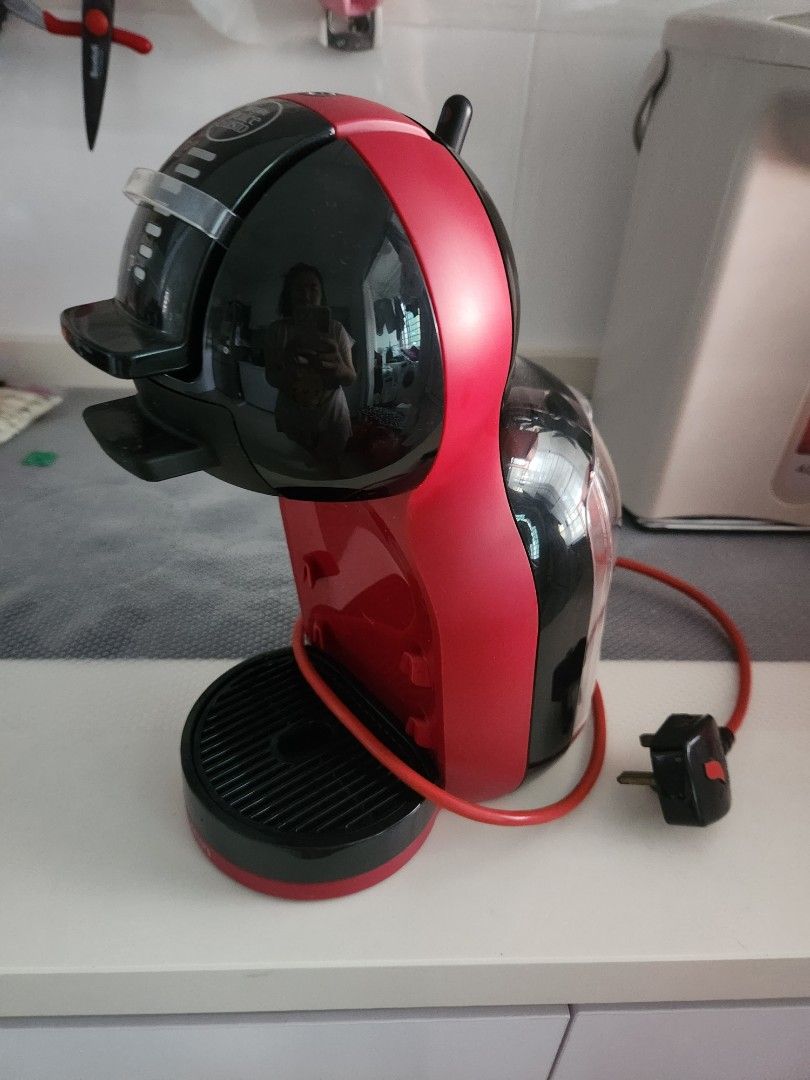 Nescafe Dolce Gusto Mini Me coffee machine, TV & Home Appliances
