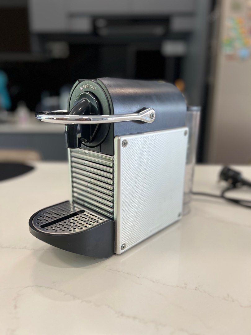 Nespresso Pixie (DeLonghi), TV & Home Appliances, Kitchen Appliances