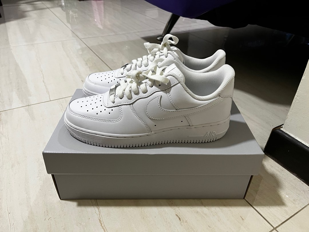 White air forces new arrivals size 9