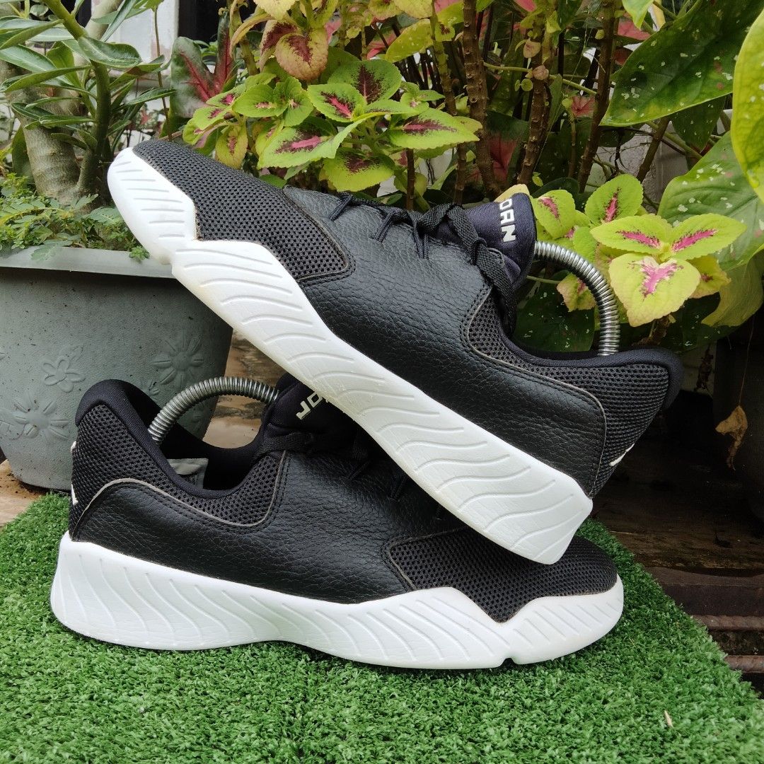 Nike j23 aj saiz 7.5 42 Men s Fashion Footwear Sneakers on
