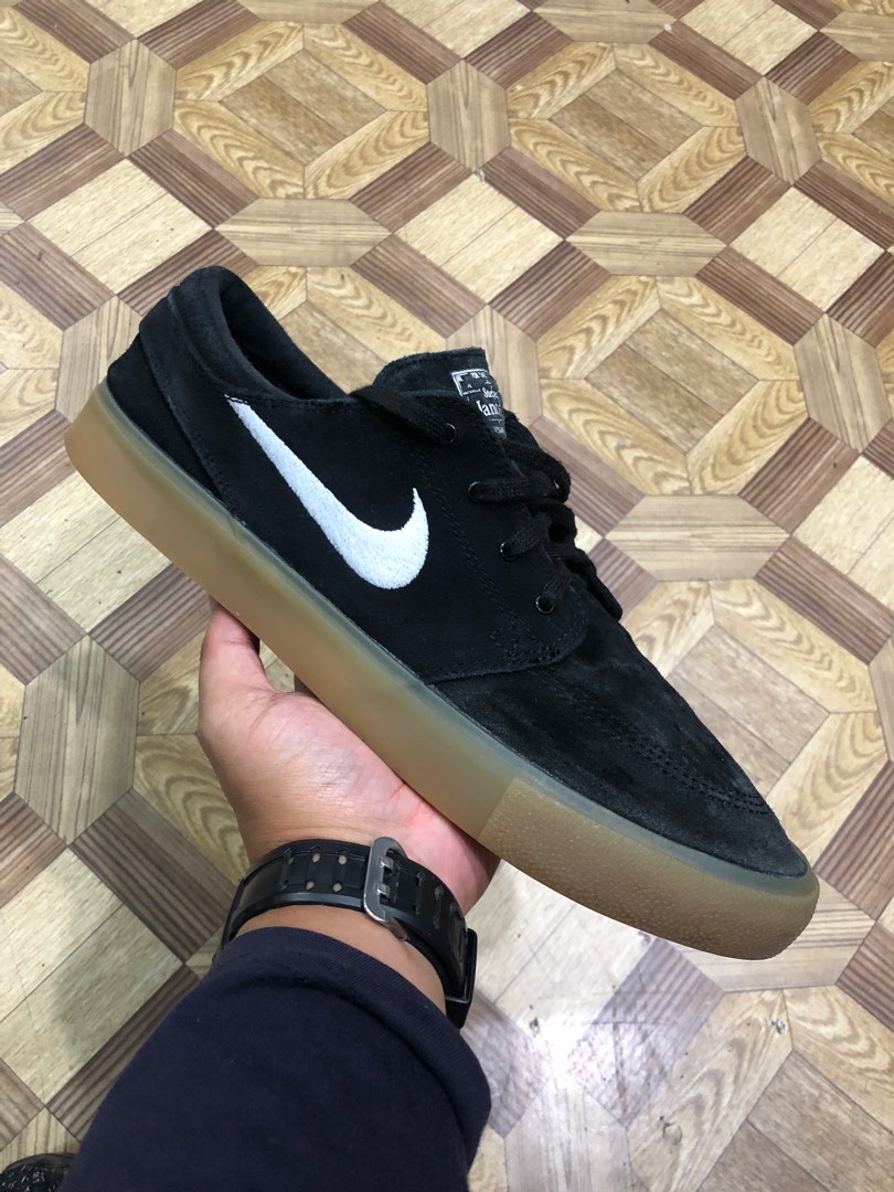 Nike janoski black white gum store
