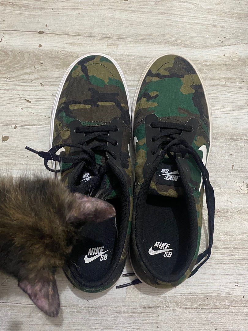 Nike sb zoom camo top