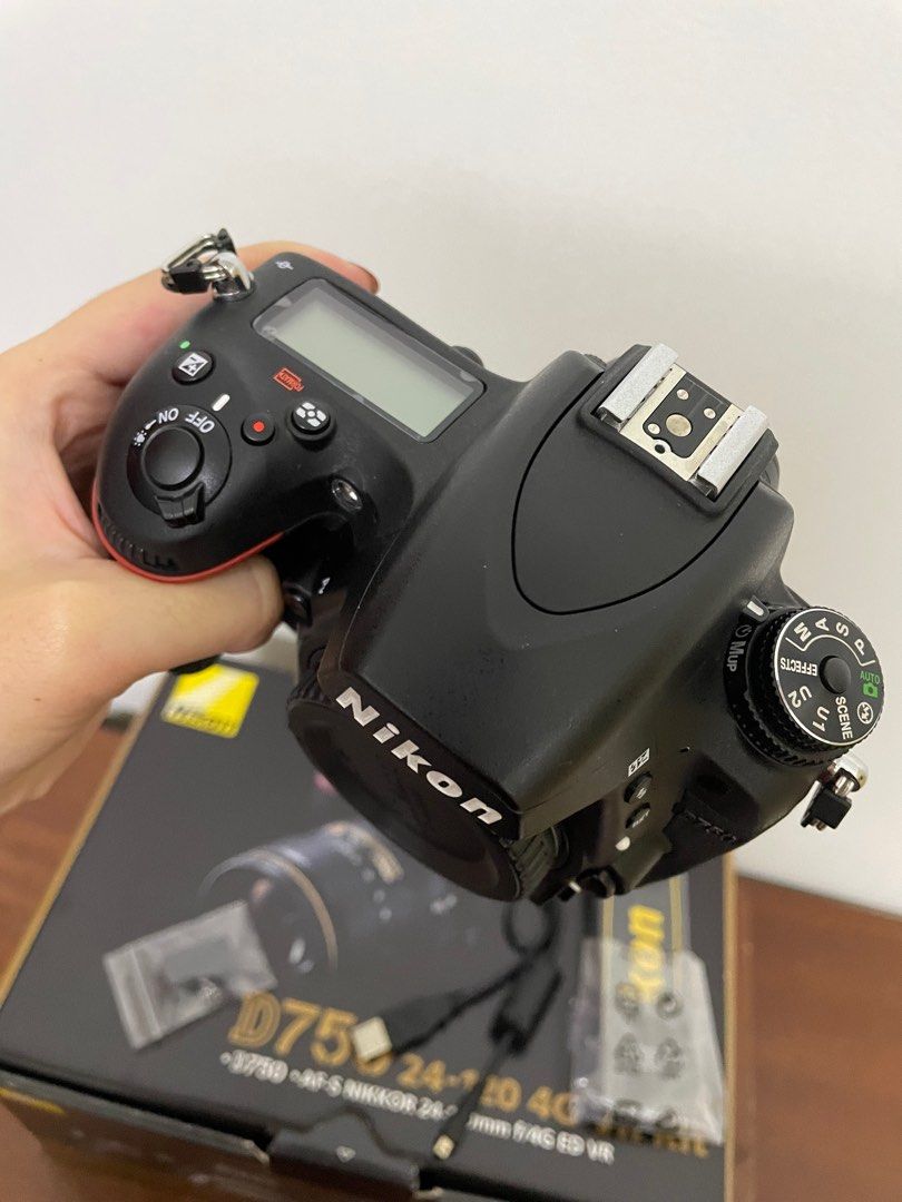 Nikon D750 Shutter count 20k 90% New, Photography, Cameras on Carousell