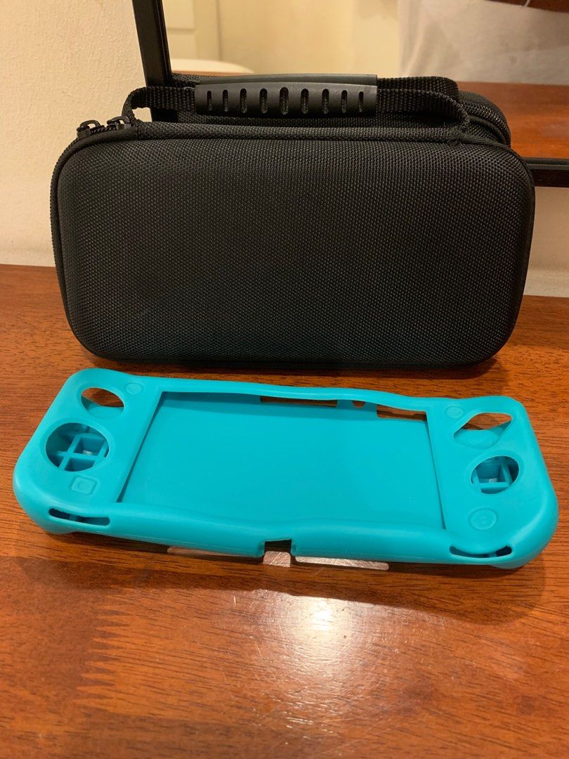 Nintendo Switch Lite Carrying Case and Silicone Case, Video Gaming