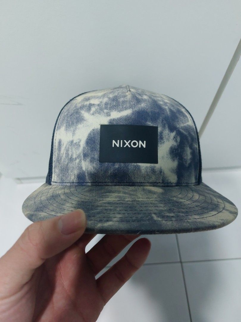 Nixon cap (Category: Caps & Hats) located in Singapore. Submitted by poppinz29 (Listing ID 1203622802, Image 1). Description: .