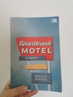 Novel heartbreak motel ika natasha