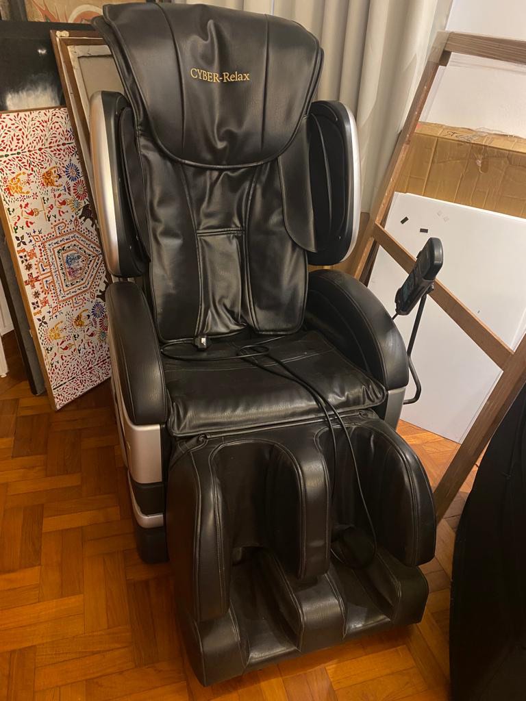 Ogawa CyberRelax Fujiiryoki Full Reclining Massage Chair Made in