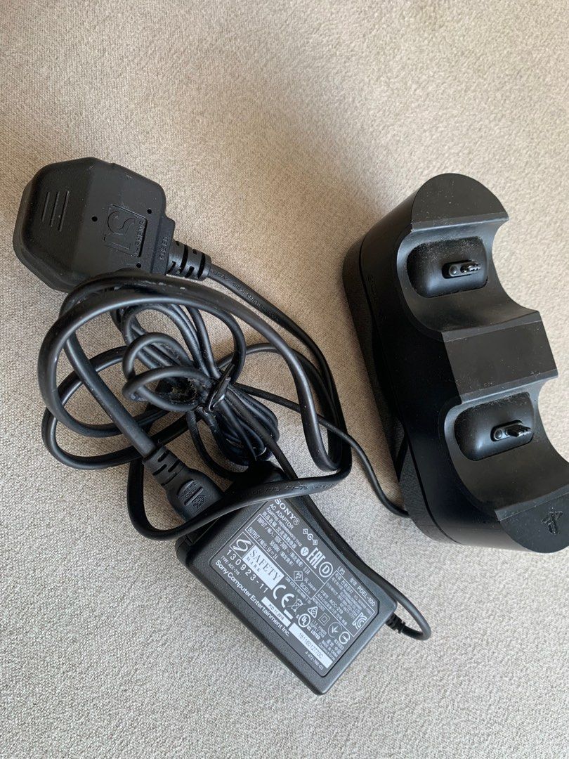 Original Sony PlayStation 4 Charging Dock for 2 controllers, Video