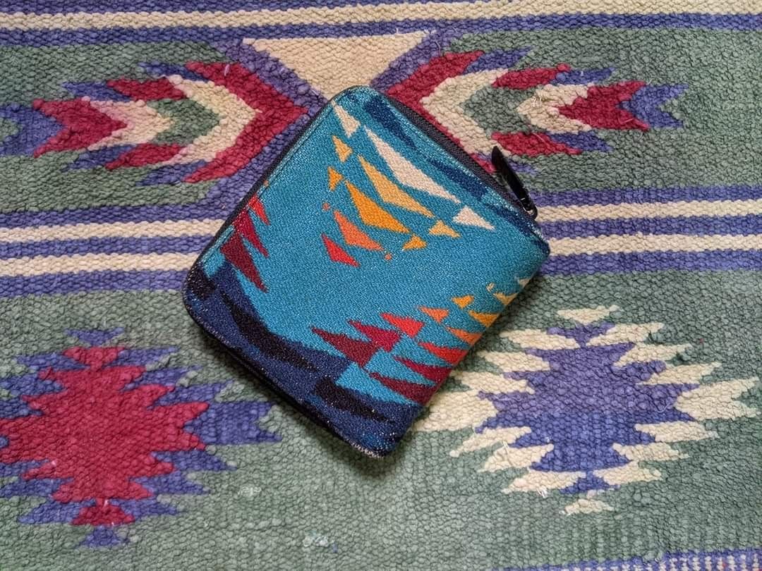Pendleton wallet (Category: Wallets & Card Holders) located in Victoria. Submitted by oldiecollections (Listing ID 1203581946, Image 1). Description: ITEM : Pendleton zipped Bi-fold wool aztec wallet MADE : China (legit) SIZE : *See photo attached MATERIAL : wool HEMMING STITCH : n/a CONDITION : used. zipper still working smoothly. Just a broken stitching on coin flap pocket (*see photo attached). Everything still nice EXTRA INFO : RM150 dfod fro