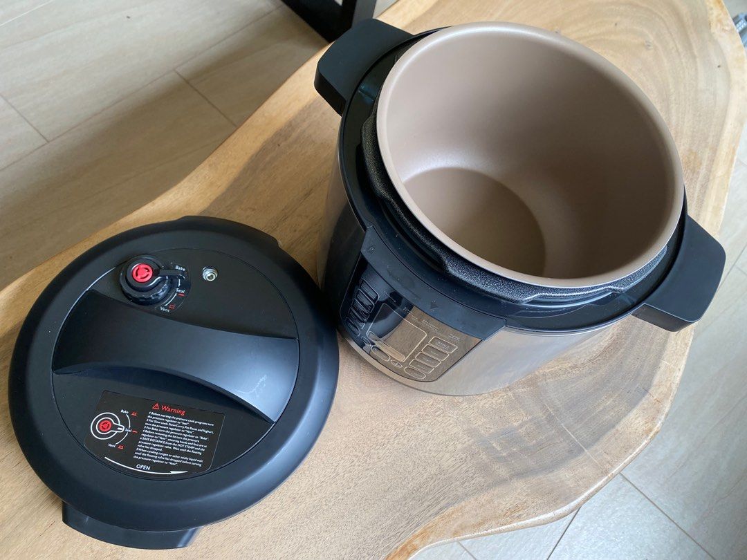 Philips All in One Pressure Cooker HD2137, TV & Home Appliances