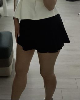 (Category: ) located in . Submitted by prettybabecloset (Listing ID 1203656929, Image 1). Description: .