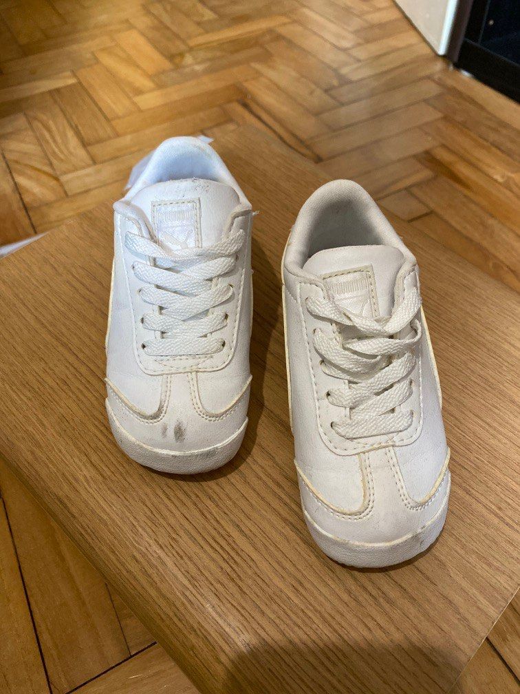 Puma White Sneaker Shoes Size 23